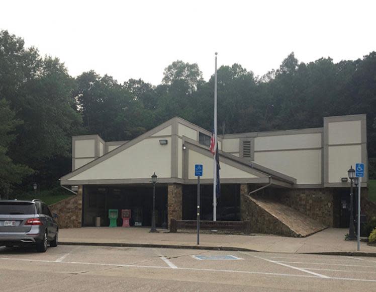 Carter County Welcome Center westbound