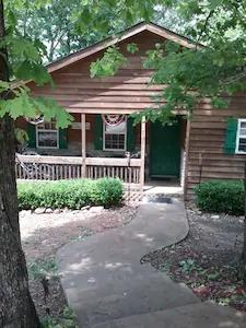Cozy Cabin in Gated Community