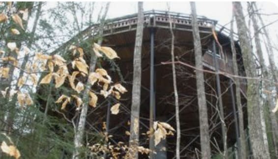 Kentucky Tree Top Round House