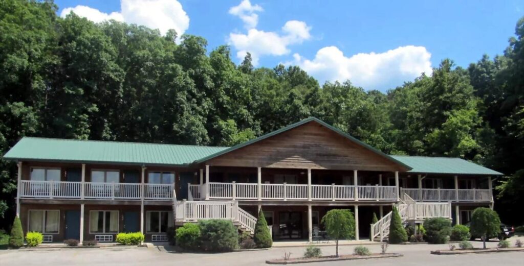 Little Sandy Lodge