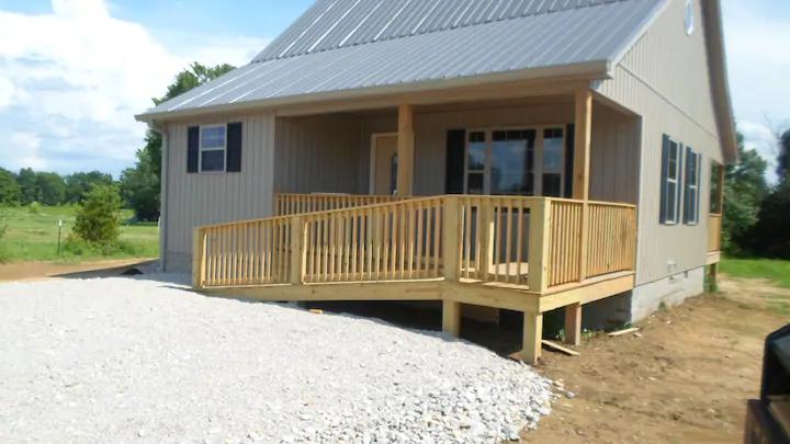 Still Meadow Cabins