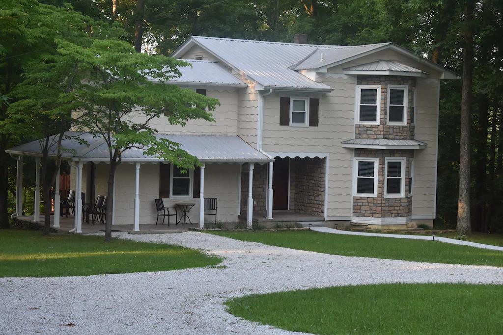 Tip Top Farmhouse