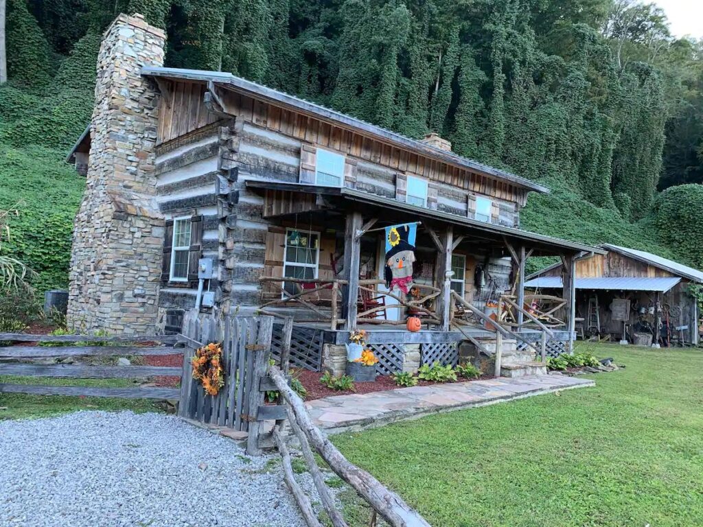 Browns Elk Cabin Bed & Breakfast
