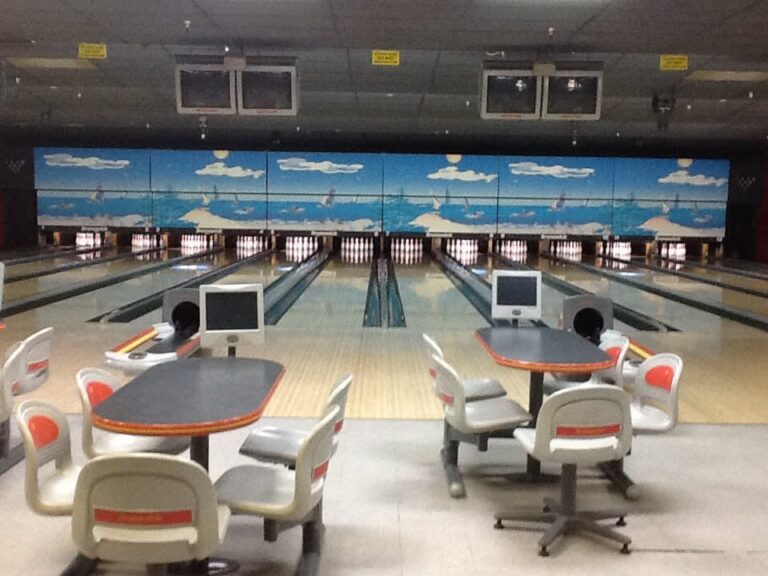 Laker Lanes Bowling