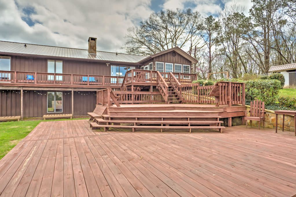 Lakeview House near Mill Springs Park