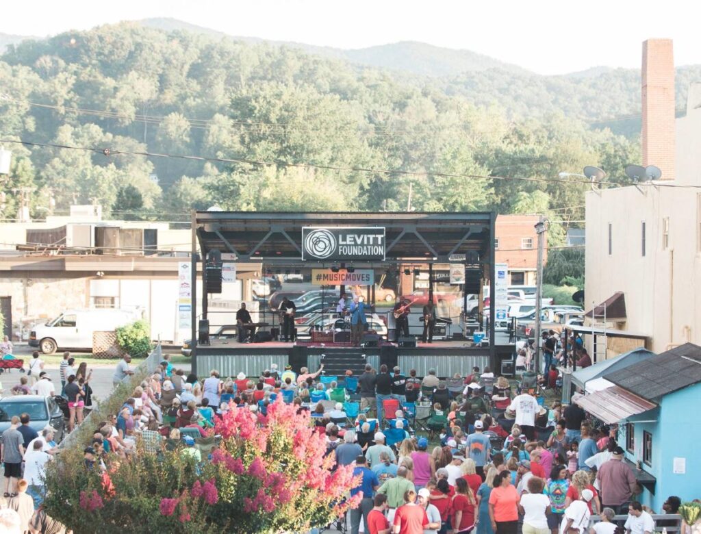 Levitt Amp Music Series in Middlesboro