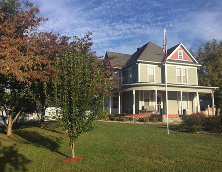 Old Coe House Bed & Breakfast